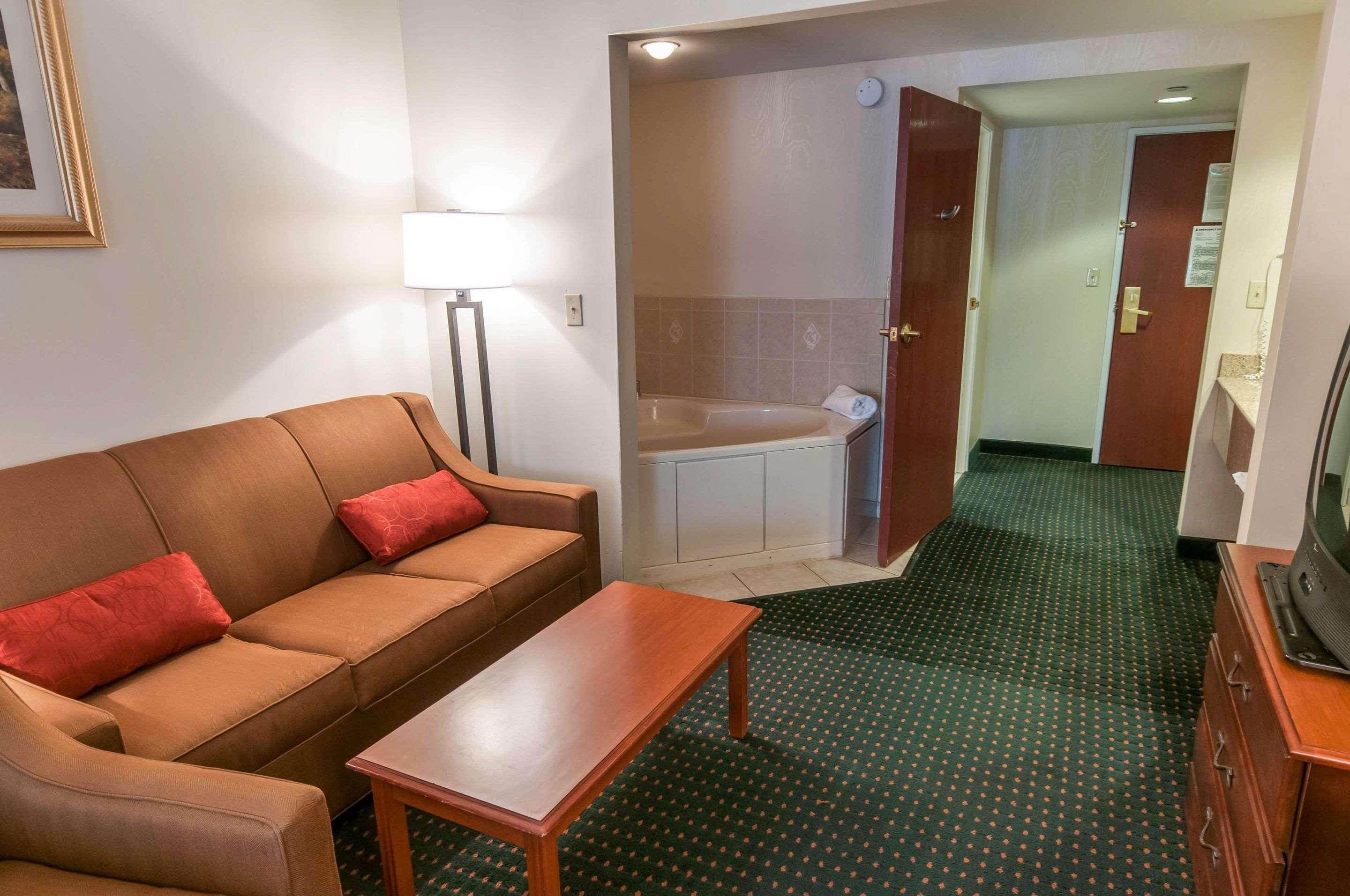 Comfort Inn & Suites Mount Pocono Eksteriør bilde