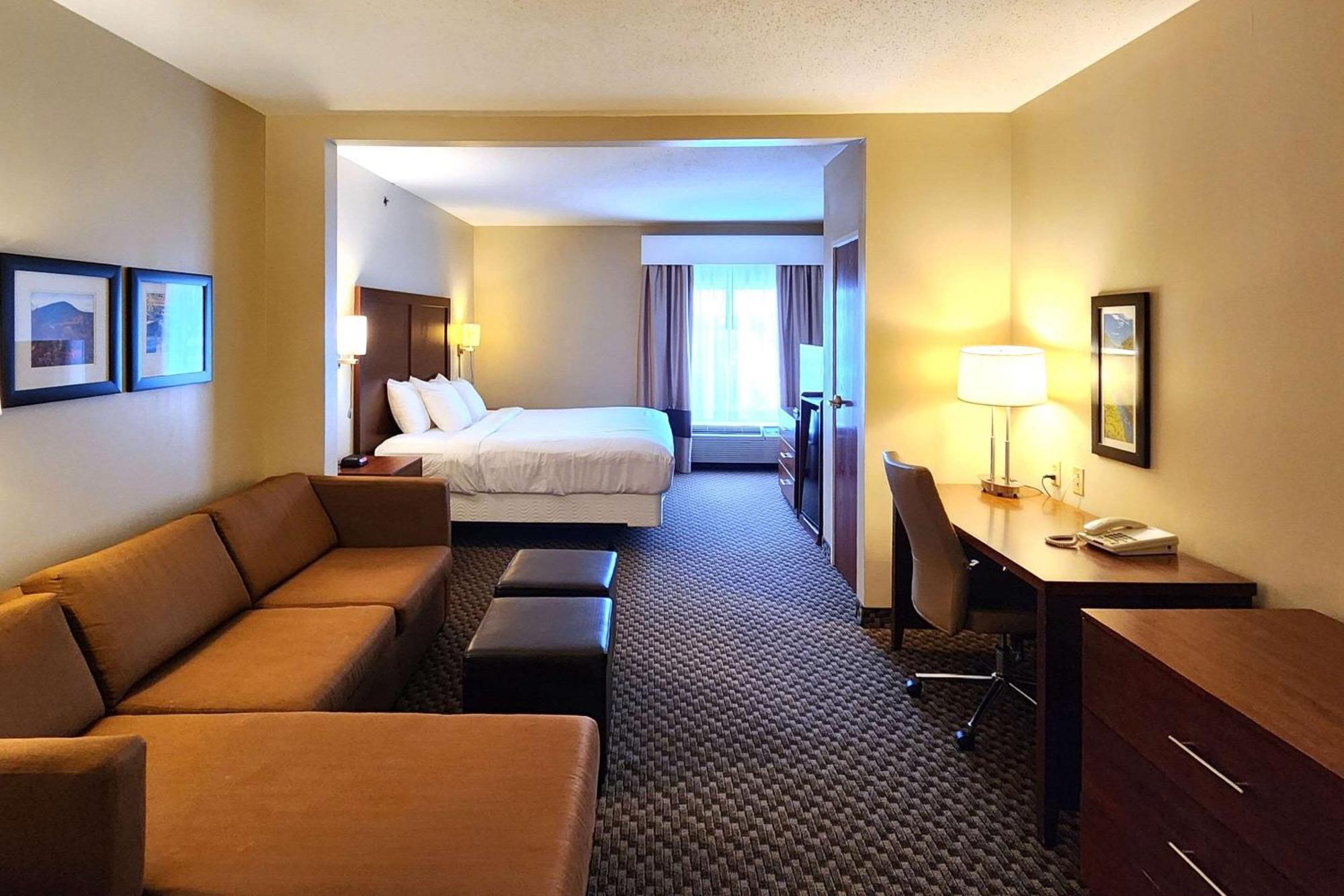 Comfort Inn & Suites Mount Pocono Eksteriør bilde