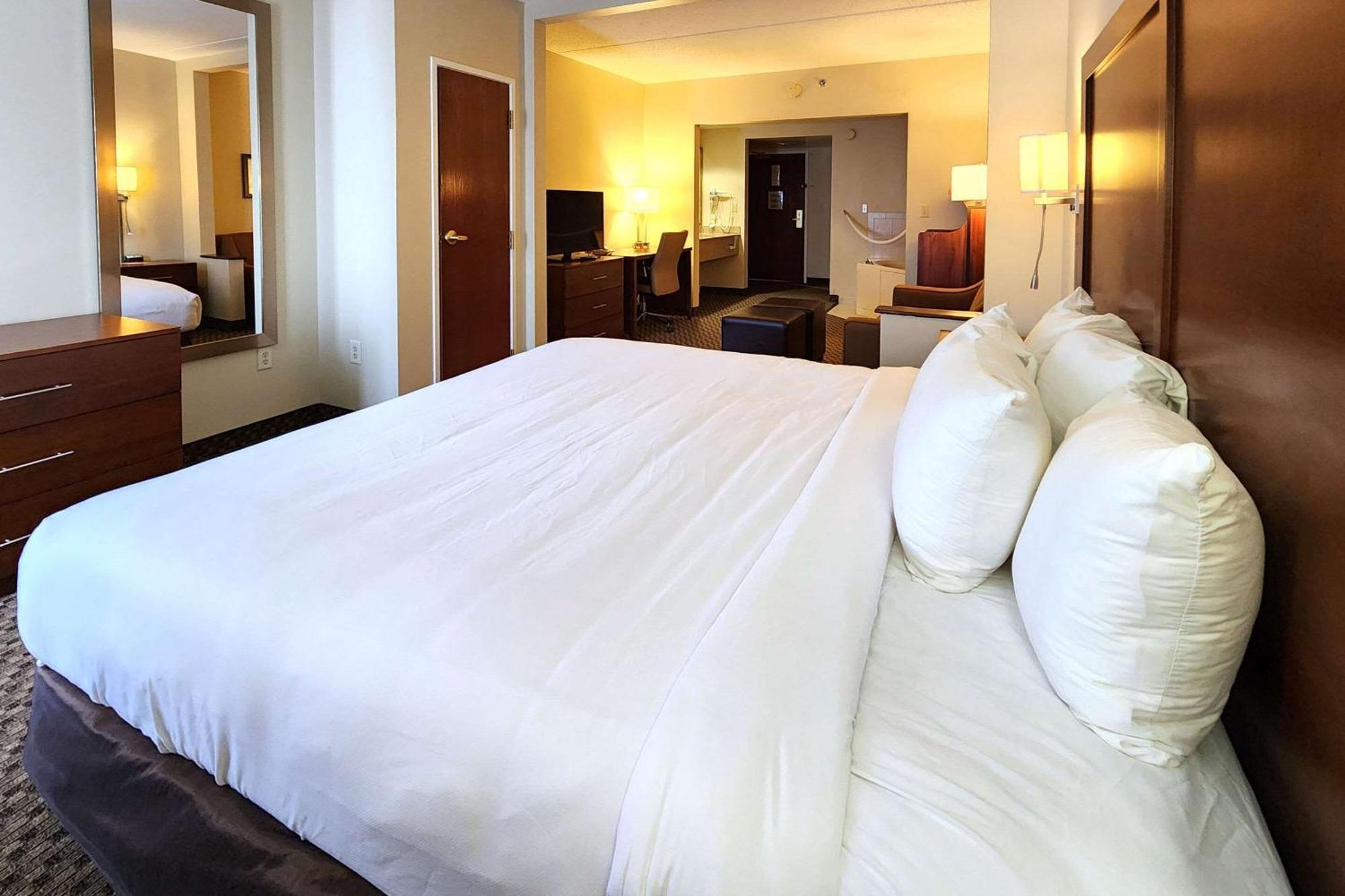 Comfort Inn & Suites Mount Pocono Eksteriør bilde