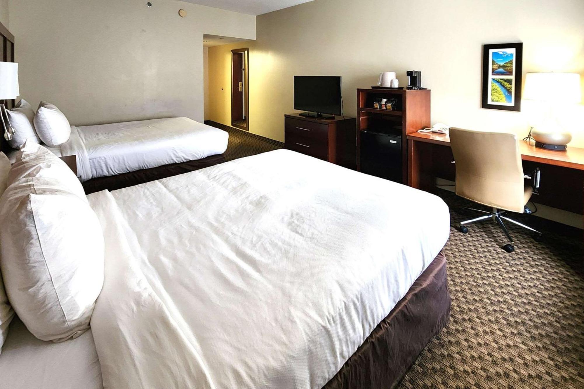 Comfort Inn & Suites Mount Pocono Eksteriør bilde